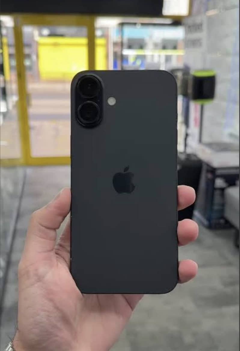 Apple iPhone 16 Plus 0