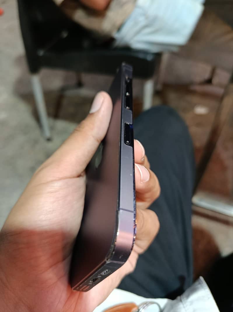 Apple iPhone 14 Pro 1
