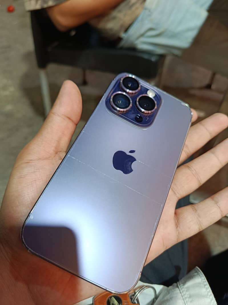 Apple iPhone 14 Pro 4