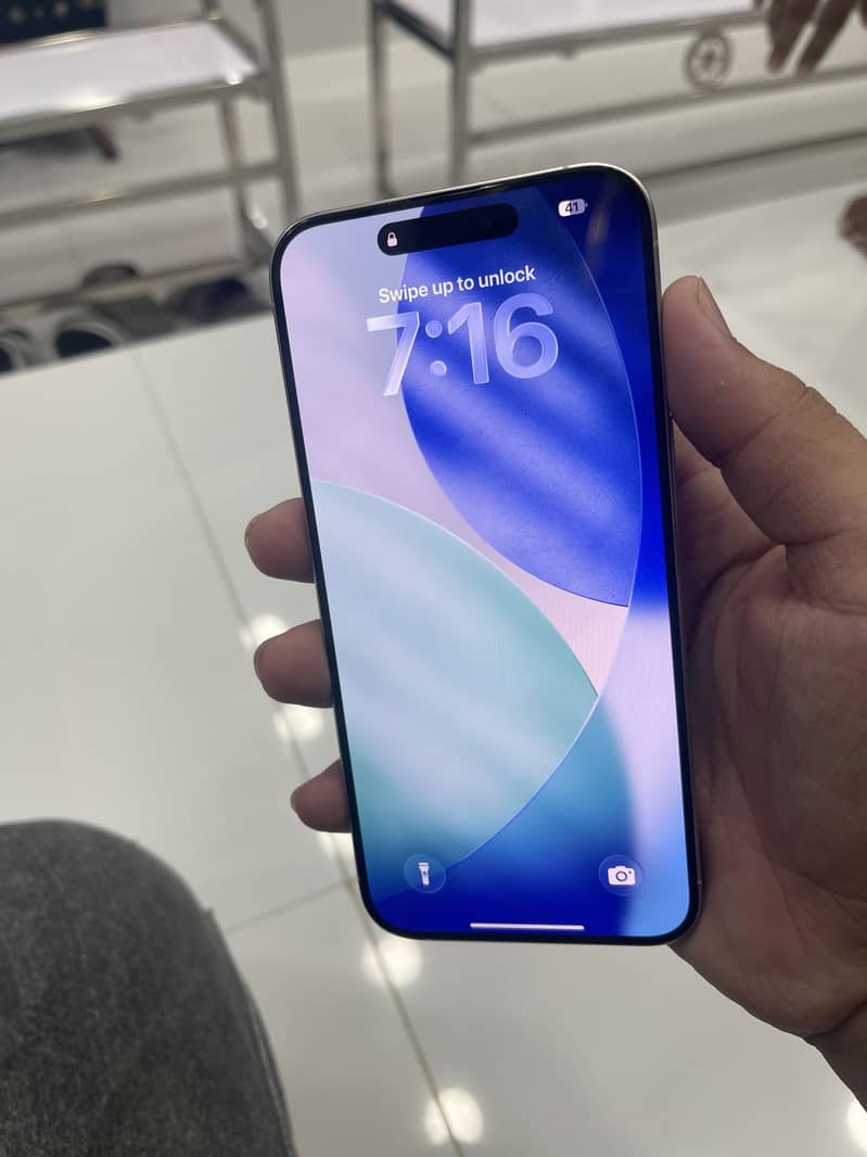 Apple iPhone 15 Pro Max 1