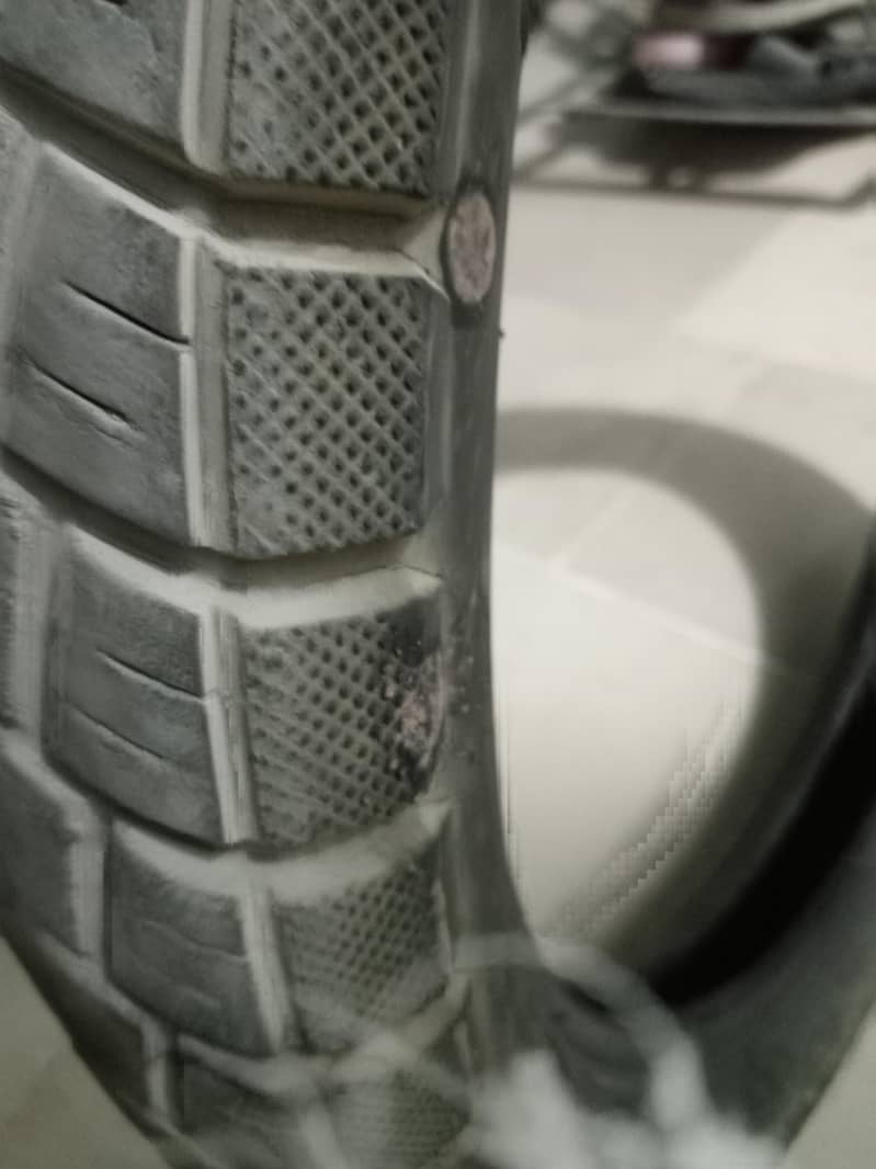 Suzuki 150 back Tyre 0