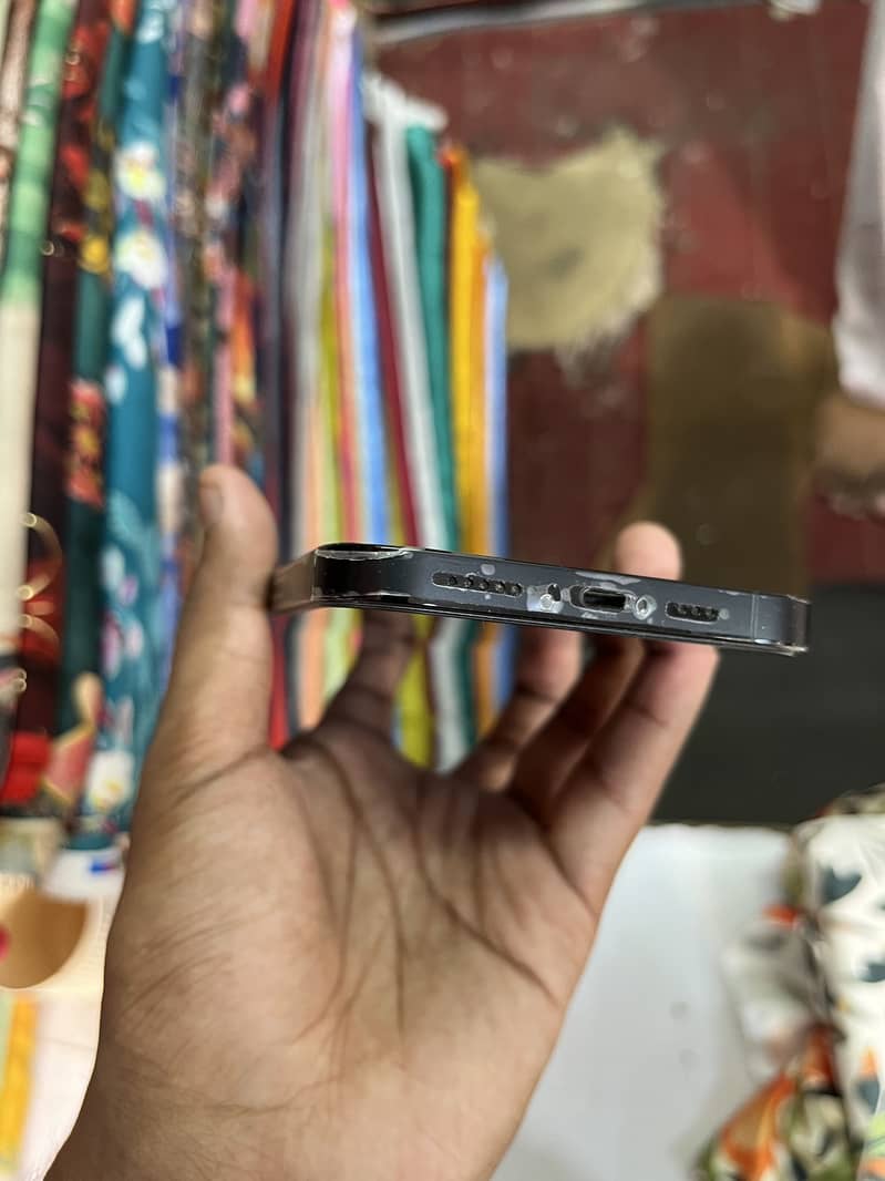 Apple iPhone 14 Pro Max 3