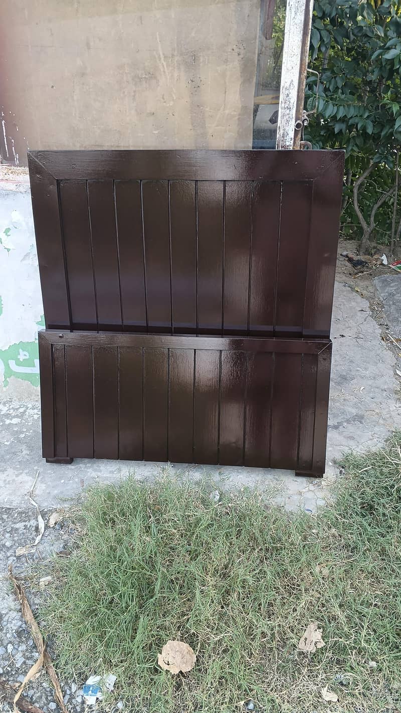 Single bed available 2
