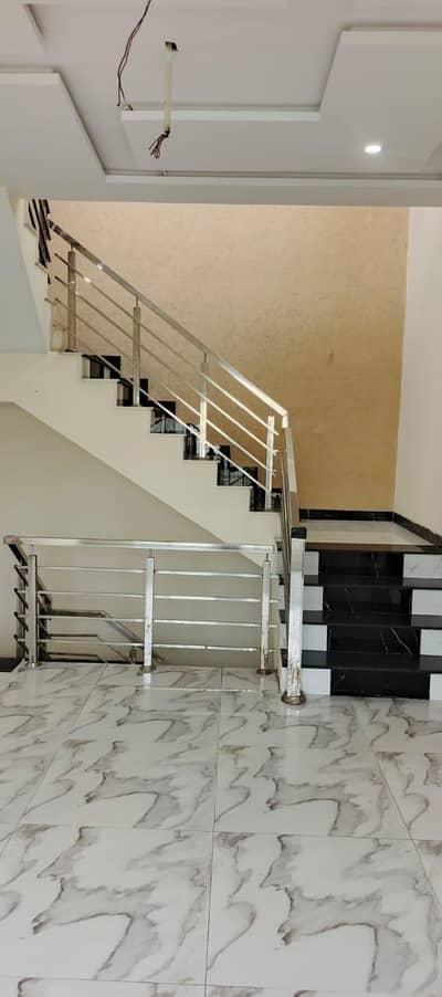 Naer Vmall Cantt 5 marla double story house