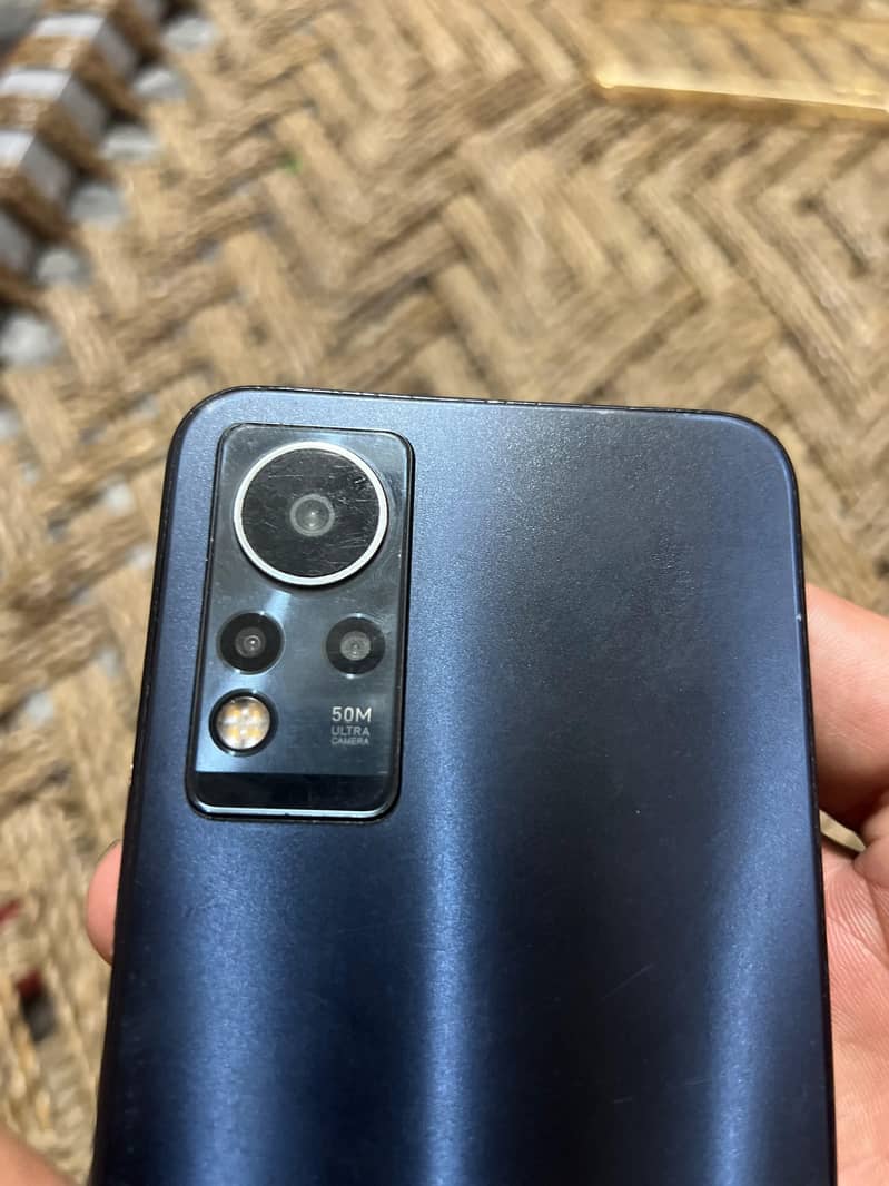 Infinix Note 11 10