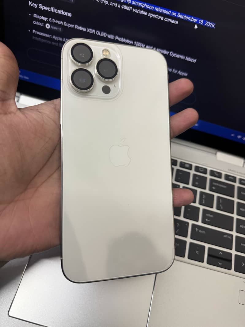 Apple iPhone 13 Pro Max 4