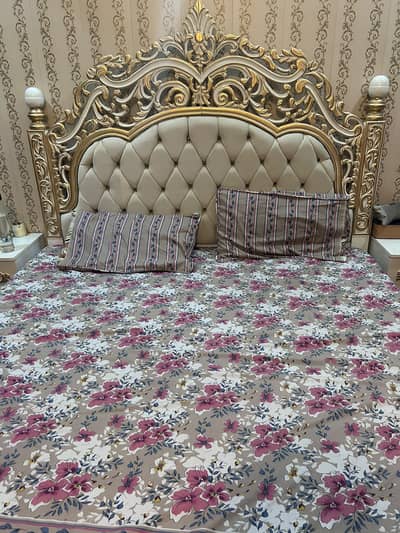 Luxurious Royal Style Complete Bed Set with Mattress & Wardrobe