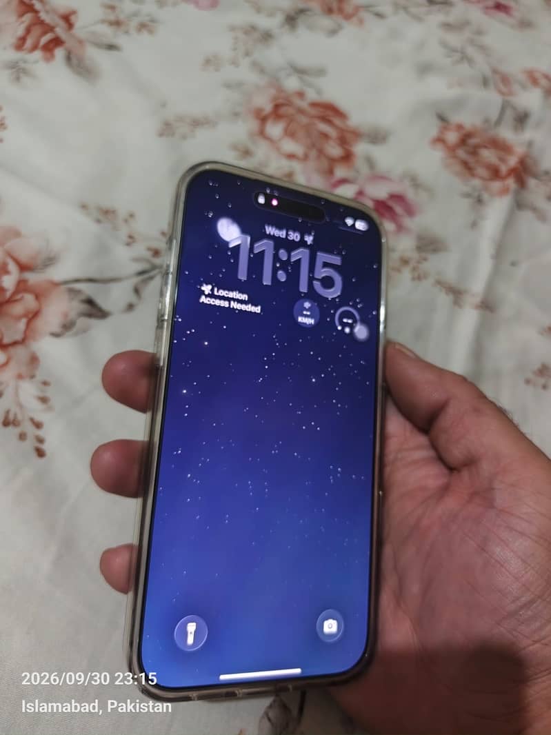 Apple iPhone 16 Pro Max 1