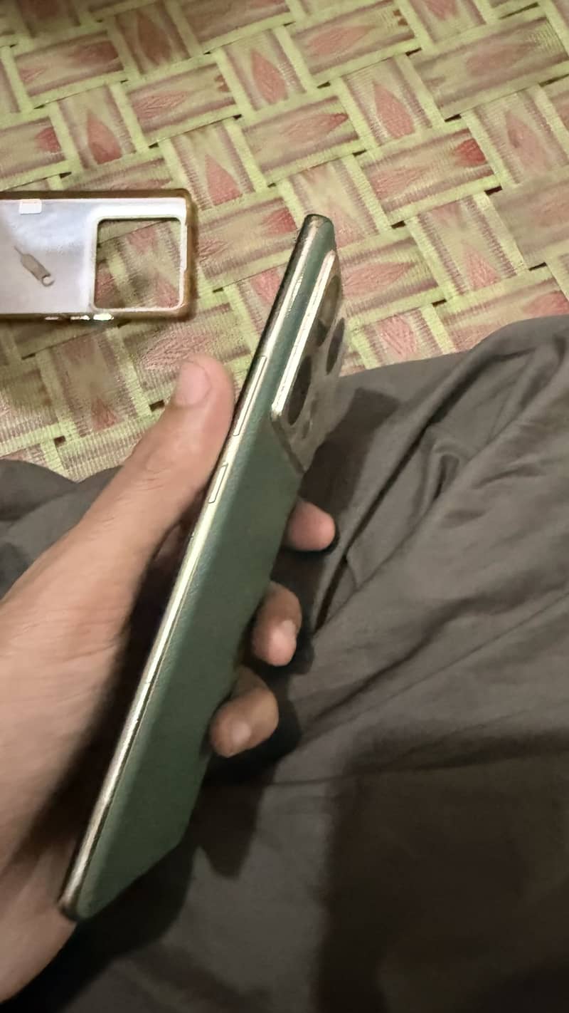 Infinix Note 40 Pro 3
