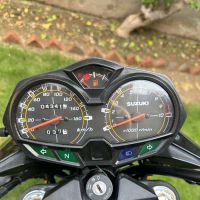 Suzuki GR150 2025