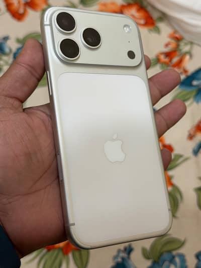 Apple iPhone 17 Pro Max Lock