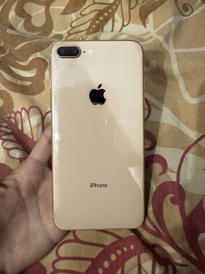 Apple iPhone 8 Plus 4