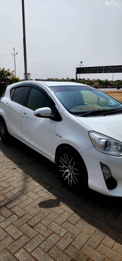Toyota Aqua 2015
