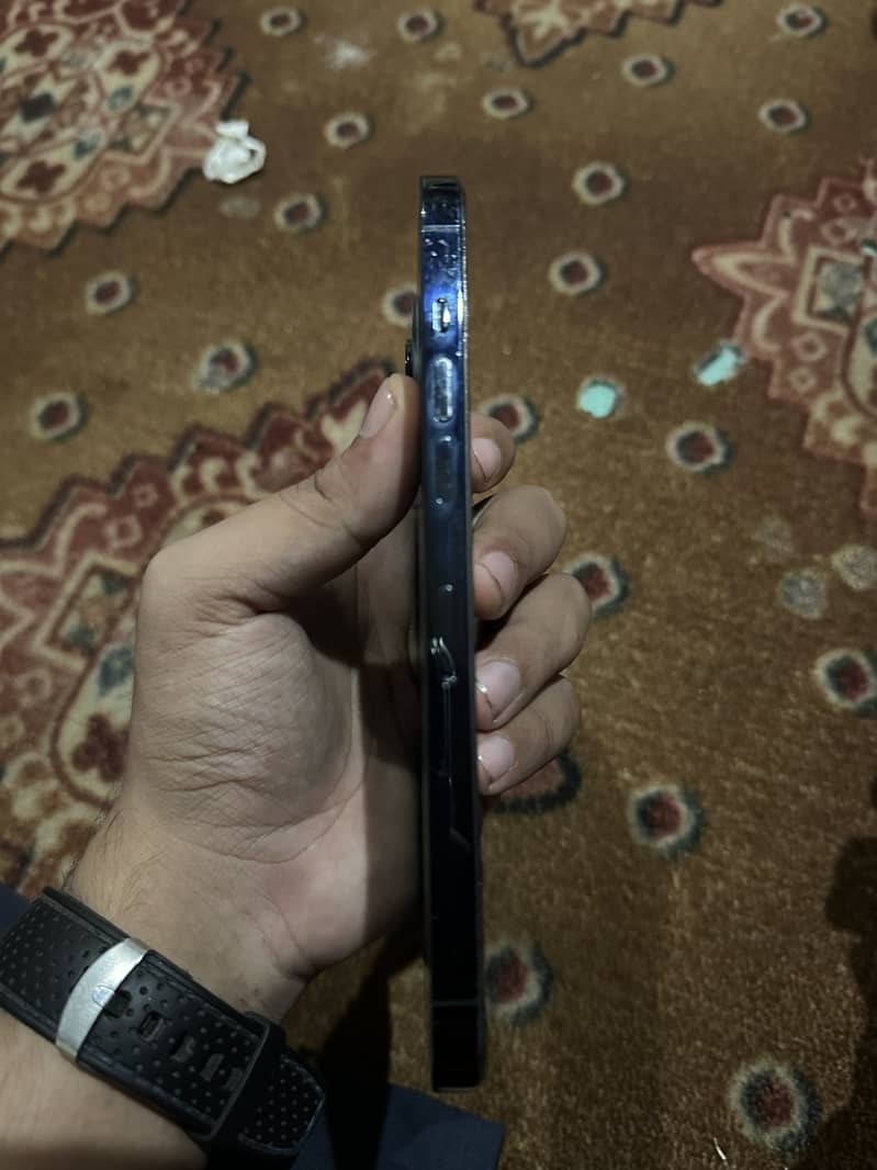 Apple iPhone 12 Pro Max 3