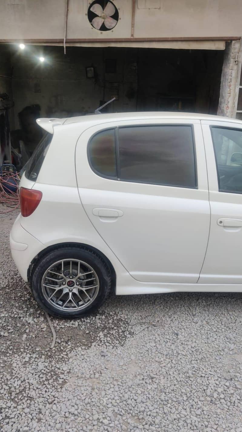 Toyota Vitz 2003 2