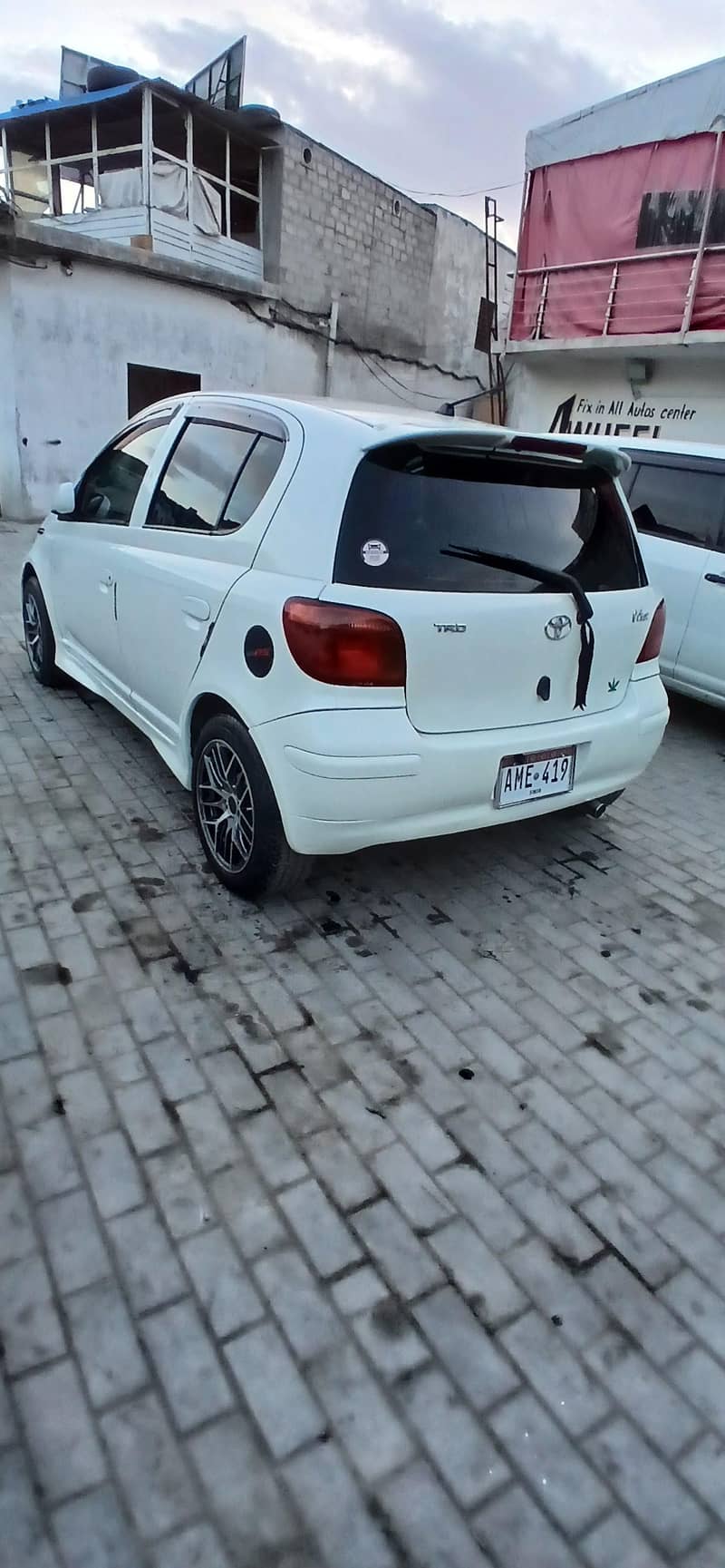 Toyota Vitz 2003 6