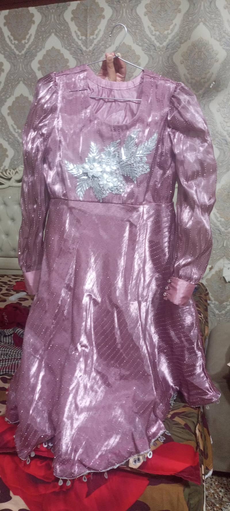12 سال کی بچی کا فراک ہے 1