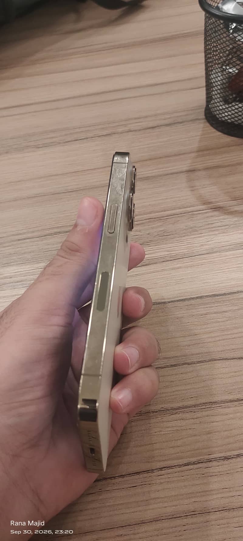 Apple iPhone 13 Pro 3