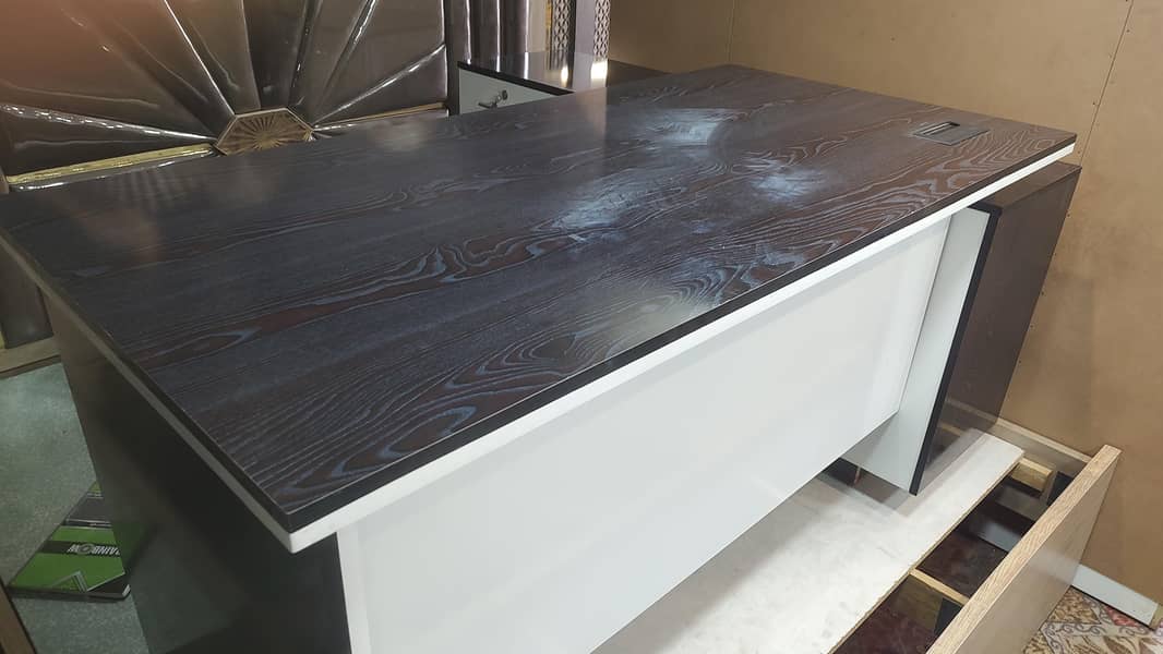 executive table,cubical,workstation 1