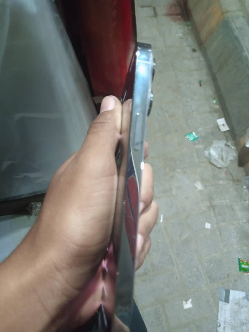 Apple iPhone 13 Pro Max 6