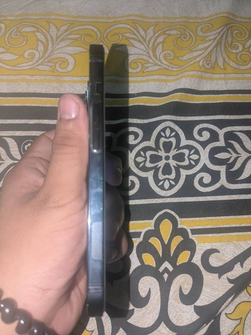 Apple iPhone 14 1
