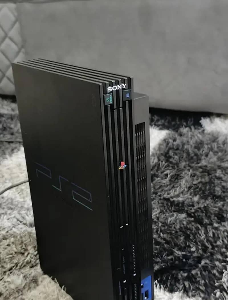 PS2 FAT, PERFECT CONDITION WITH CONTROLLER 0