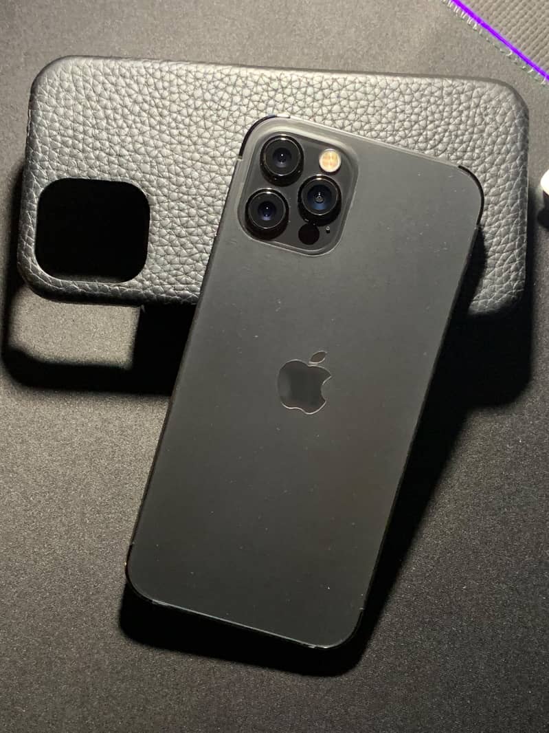 Apple iPhone 12 Pro 2