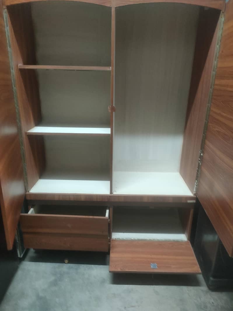 2 door wardrobe 1
