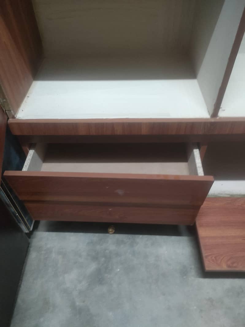 2 door wardrobe 3