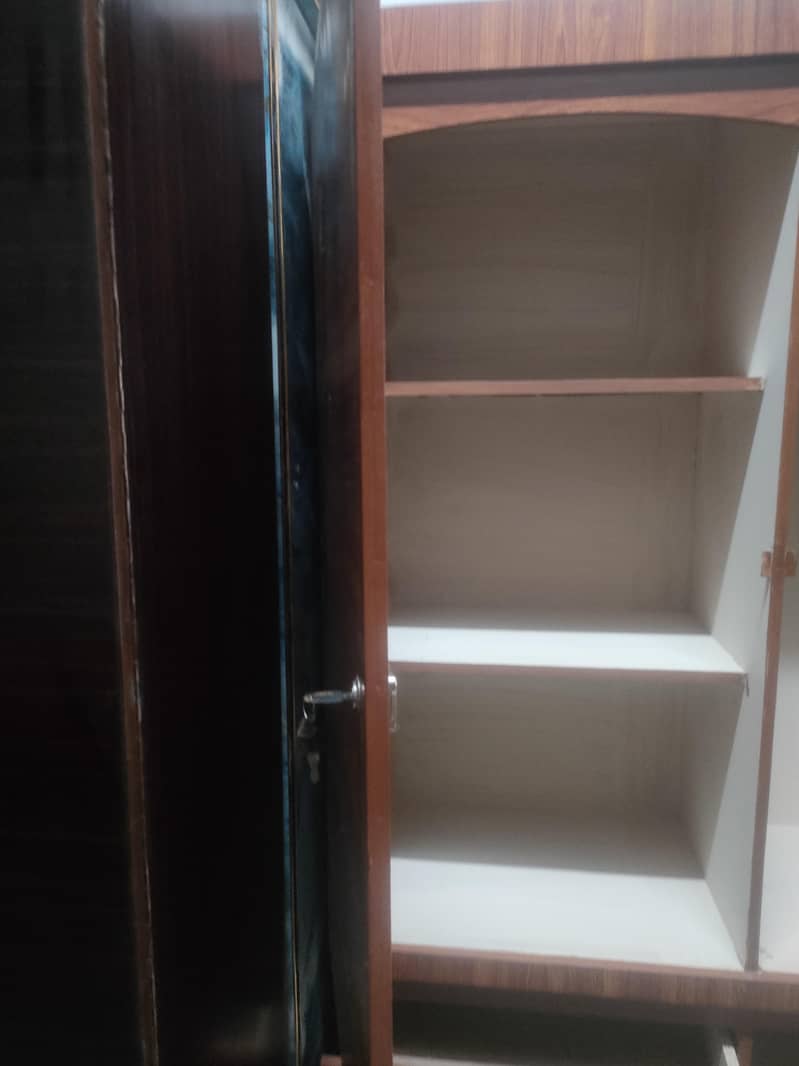 2 door wardrobe 4