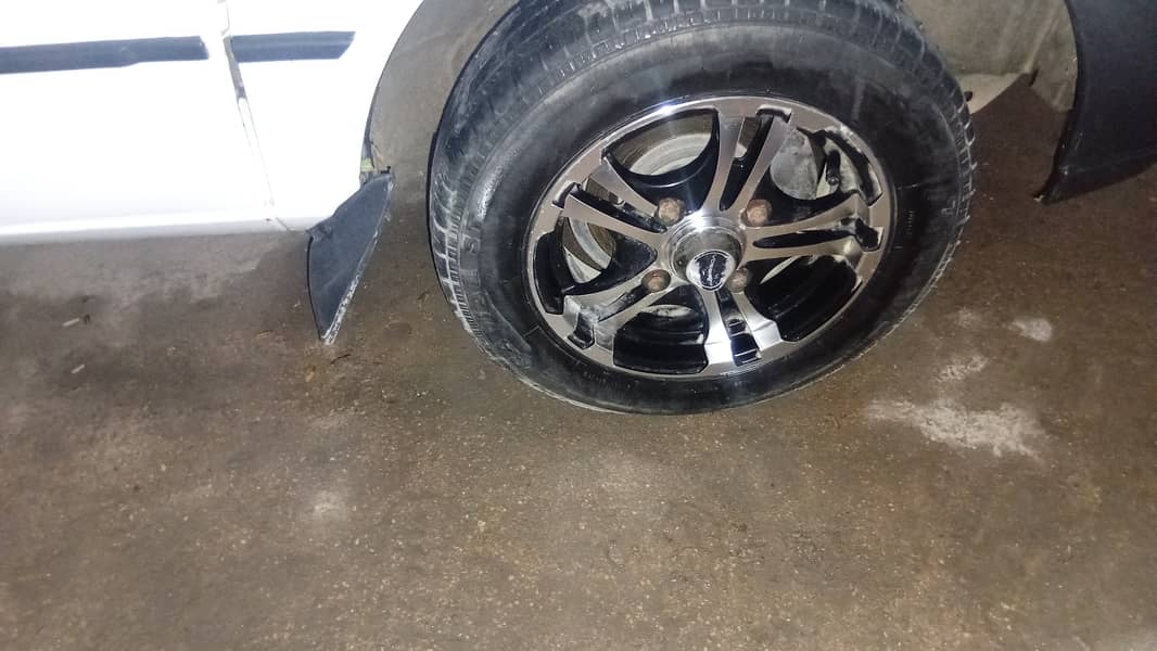 Suzuki mehran 2012 4