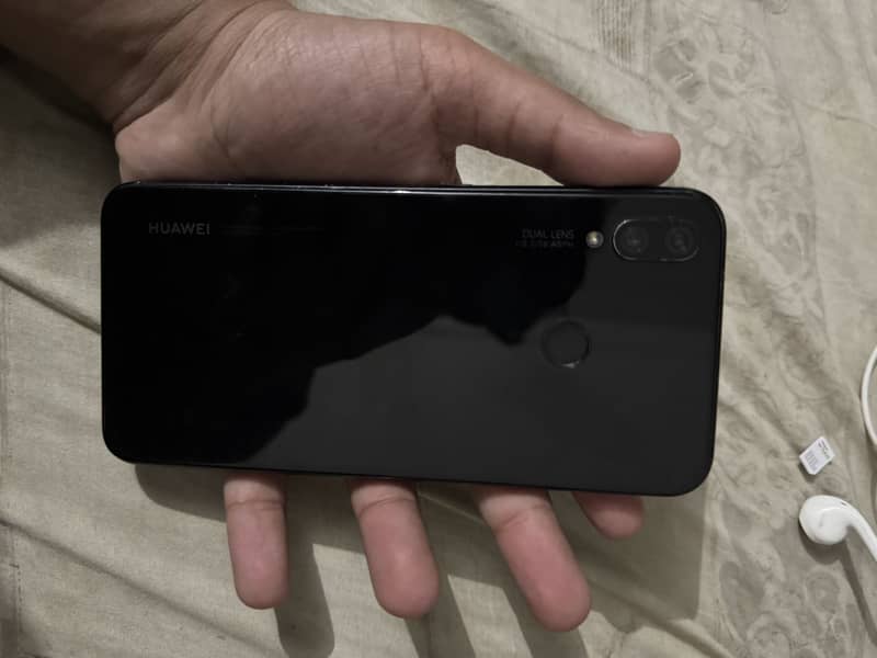 Huawei Nova 3i 0