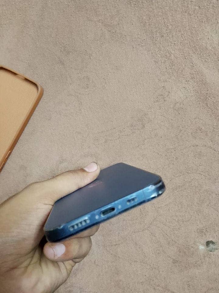 Apple iPhone 12 Pro 3