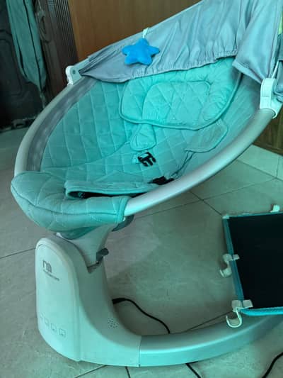 Baby swing for urgent sale