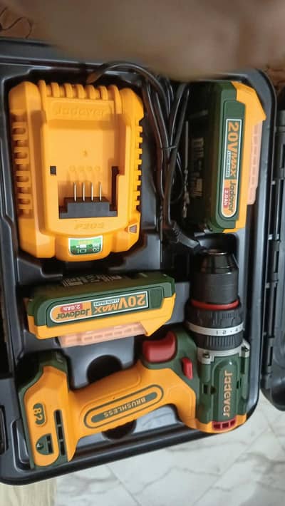 jadever 82nm impact brushless havey duty drill