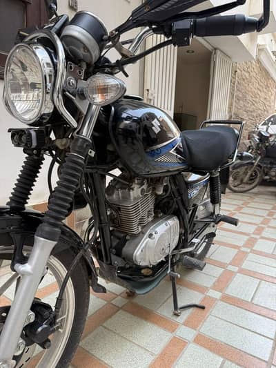 Suzuki GS 150