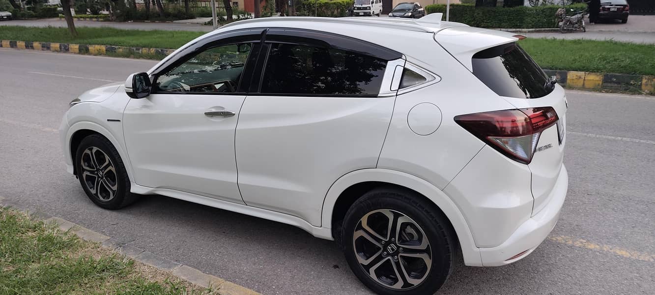 Honda Vezel 4