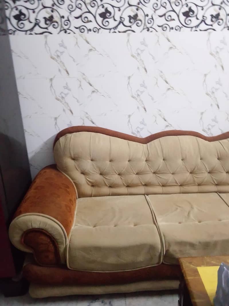 sofa set available 0