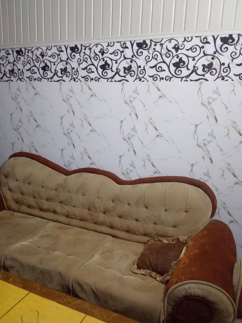 sofa set available 2
