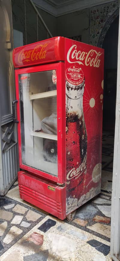 Coca-Cola Commercial Display Chiller / Glass Door Refrigerator