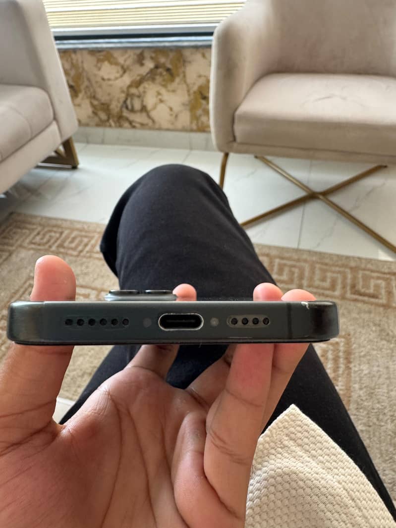 Apple iPhone 15 Pro Max 5