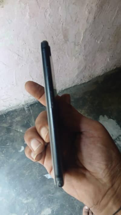 Apple iPhone 7