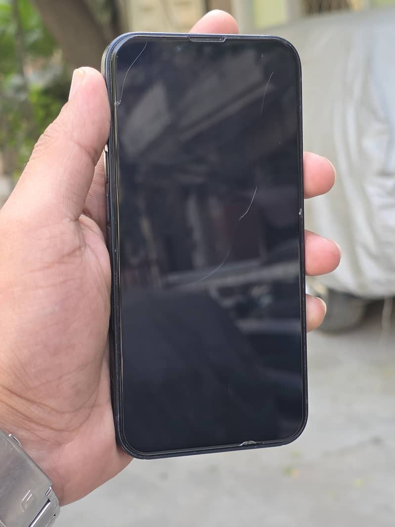 Apple iPhone 13 2