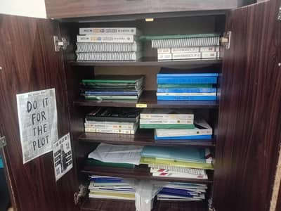 2 cabinets in good condition