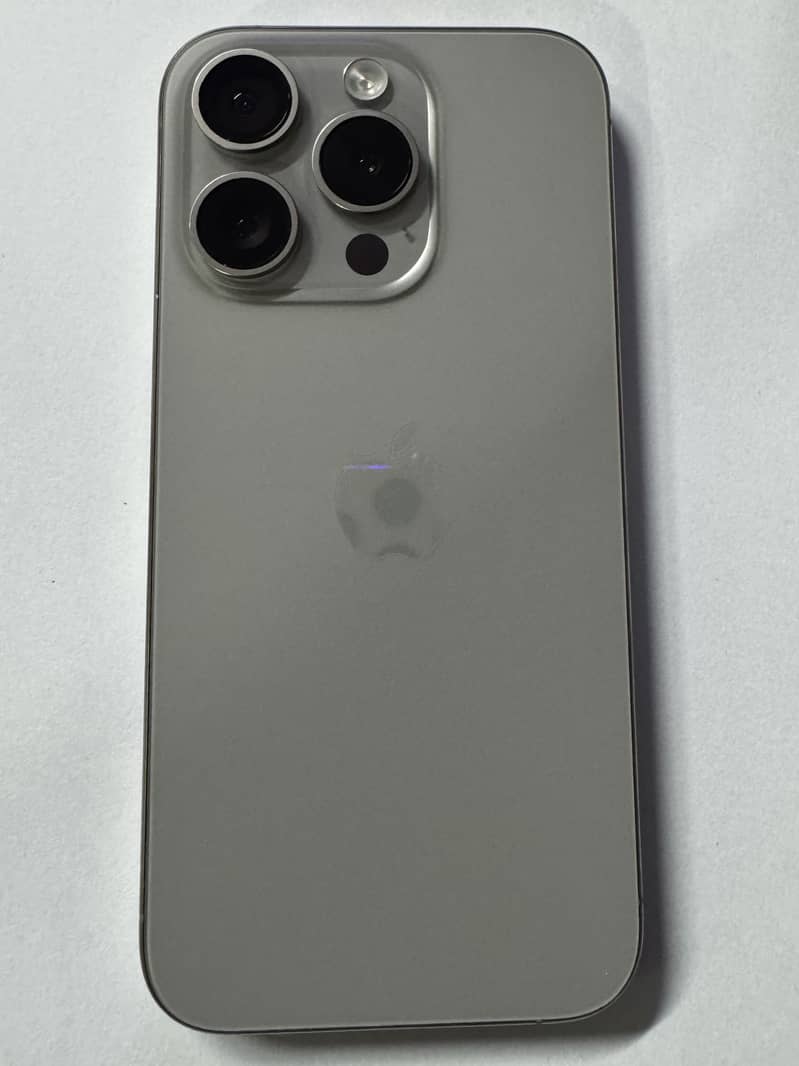 Apple iPhone 15 Pro 0