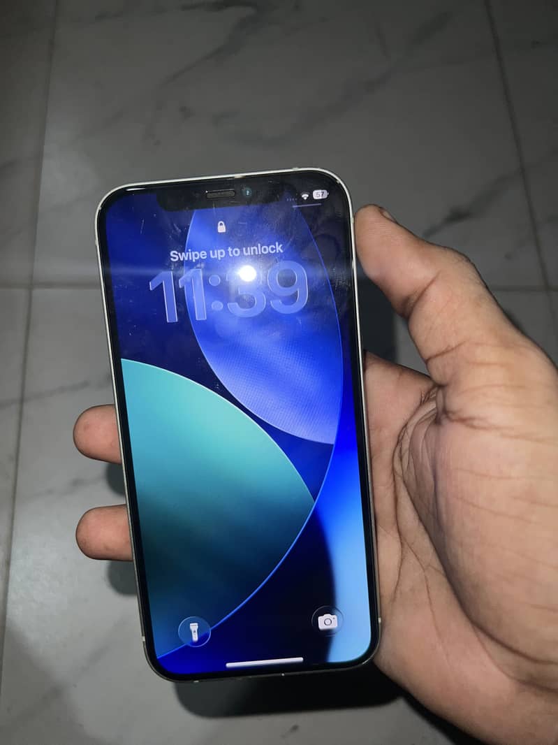 Apple iPhone 12 1