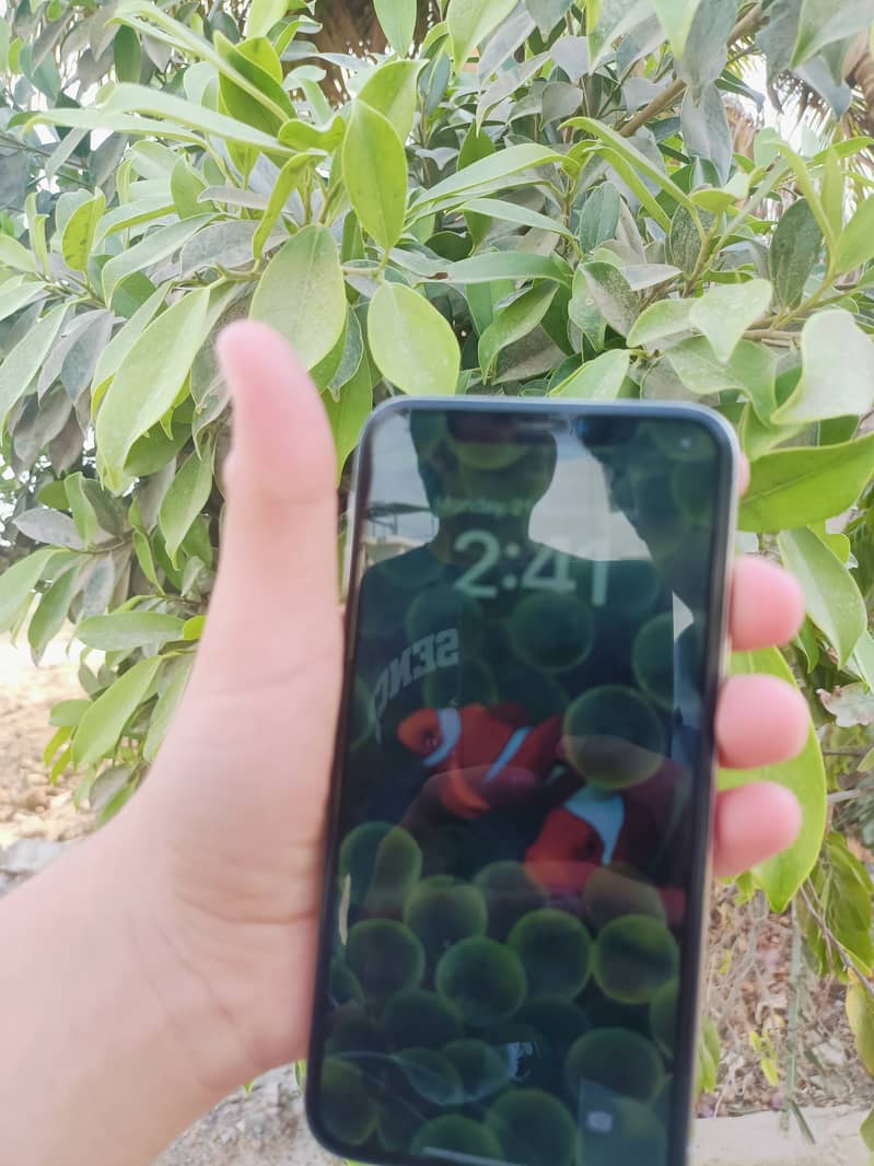 Apple iPhone X 3