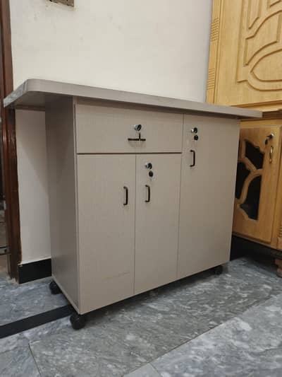Brand new iron stand Laminated Modern style