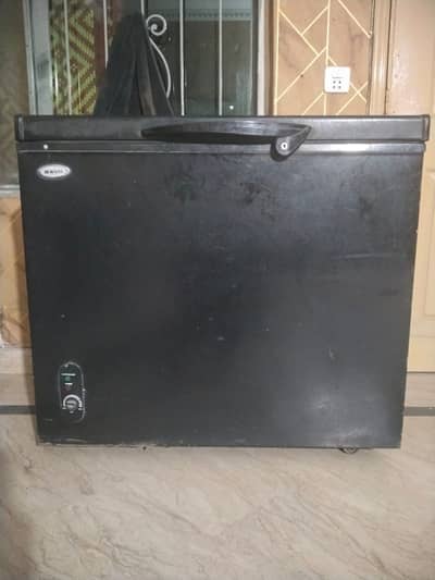 1 door freezer available for sale in very good condition