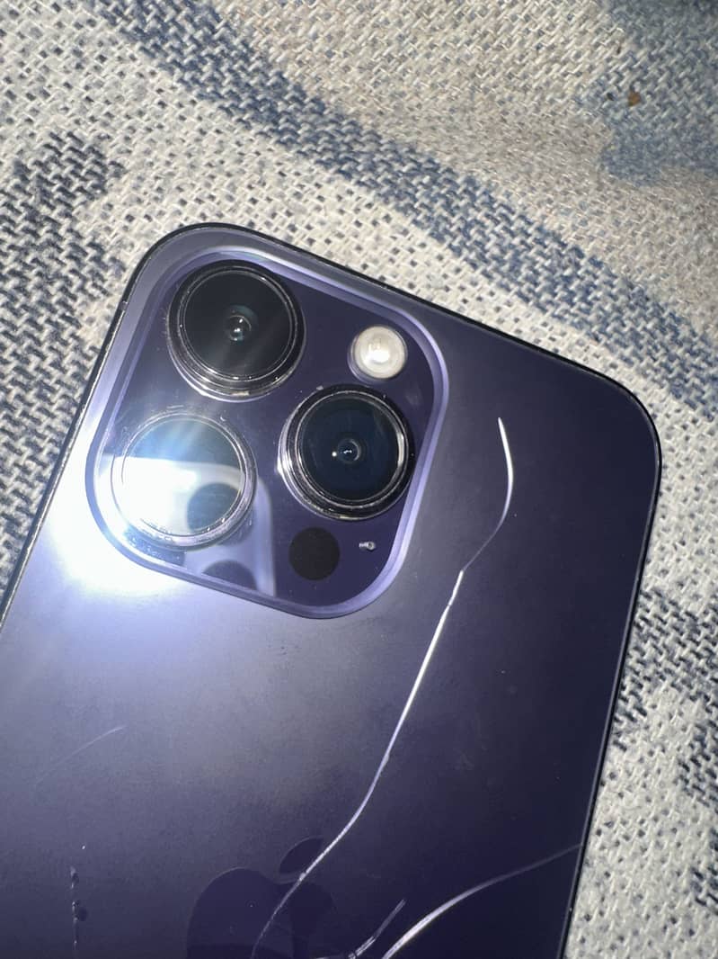 Apple iPhone 14 Pro Max 4
